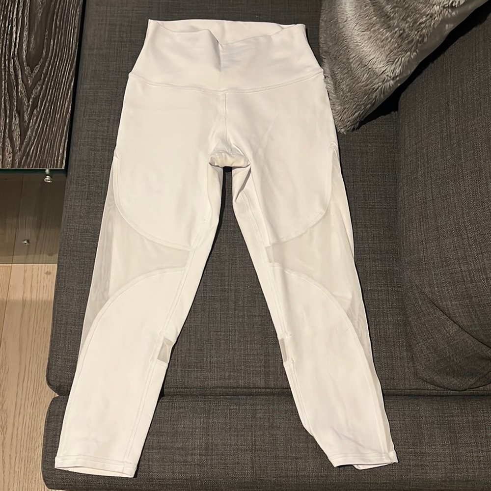 Alo Yoga white leggings